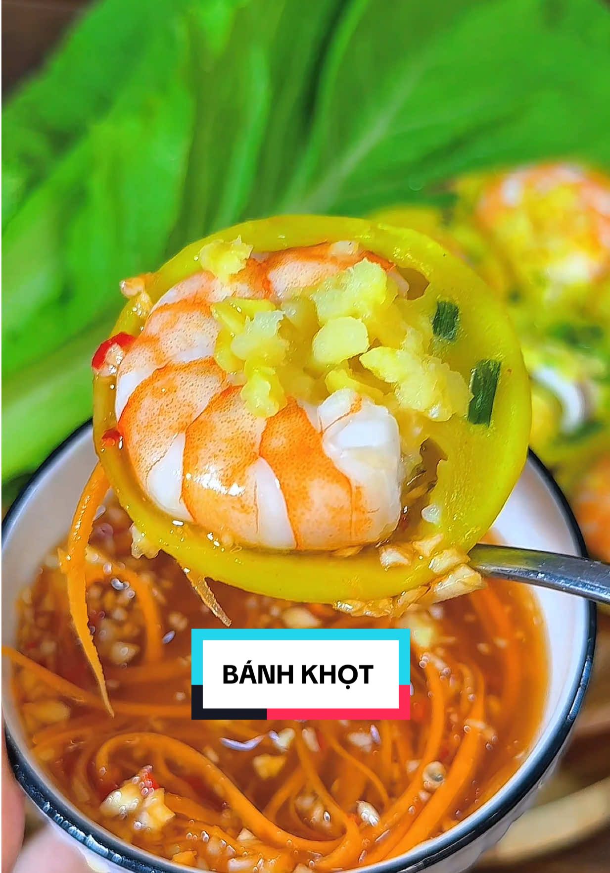 Lâu lâu bày ra làm vừa ngon vừa vui mà có cái khuôn này dễ làm nè mấy bà #ốcnè #review #muckbang #ngon #bánhkhọt #khuônbánhkhọt 