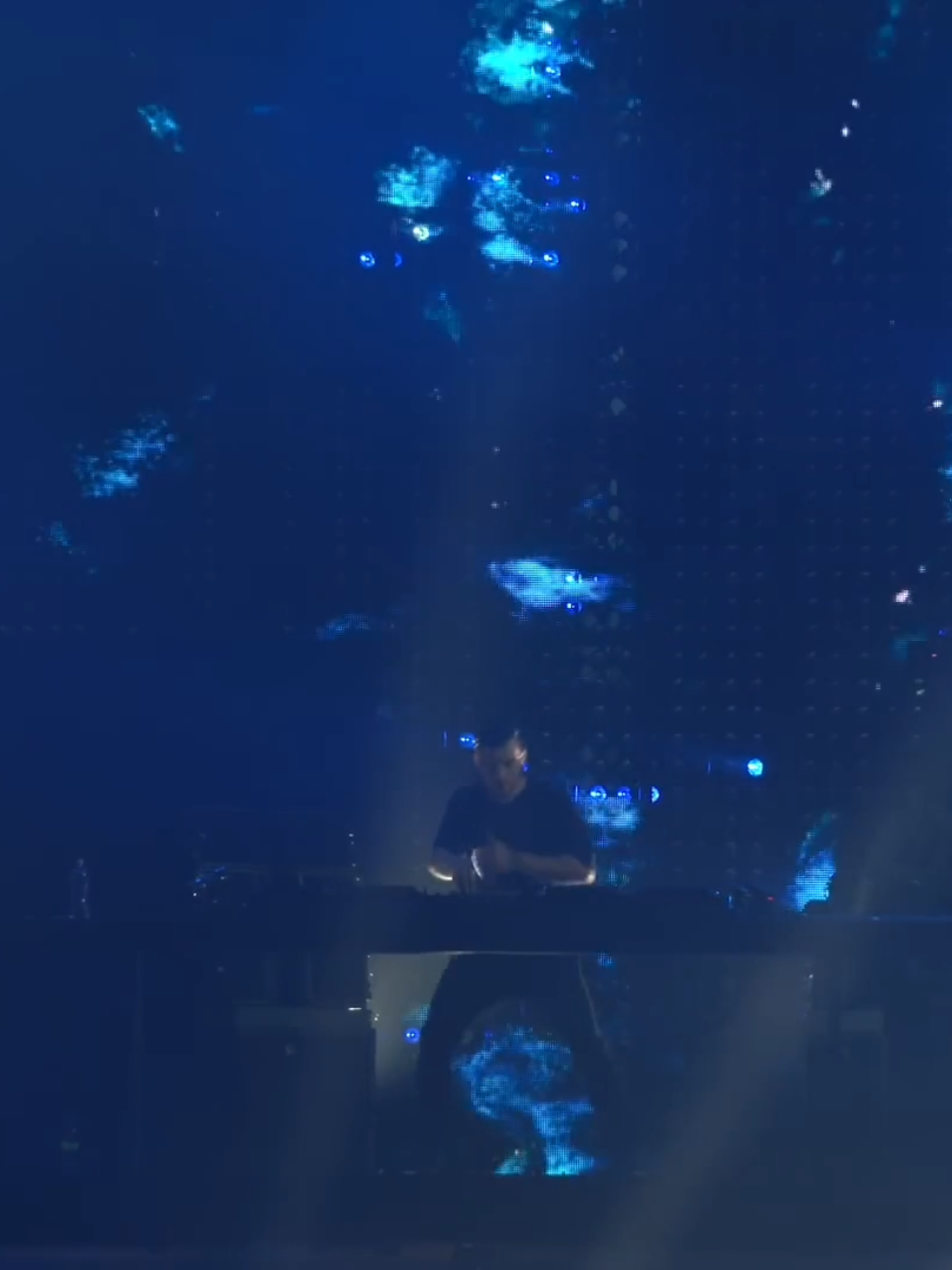 MARTIN GARRIX - HURRICANE 🫶🏼 #martingarrix #epicooo #foryoupage❤️❤️ #ultra #latinossss #boom #ultramusicfestival #rave #paratiiiiiiiiiiiiiiiiiiiiiiiiiiiiiii #urban #ravens #fiesta #musica @creator search insights 