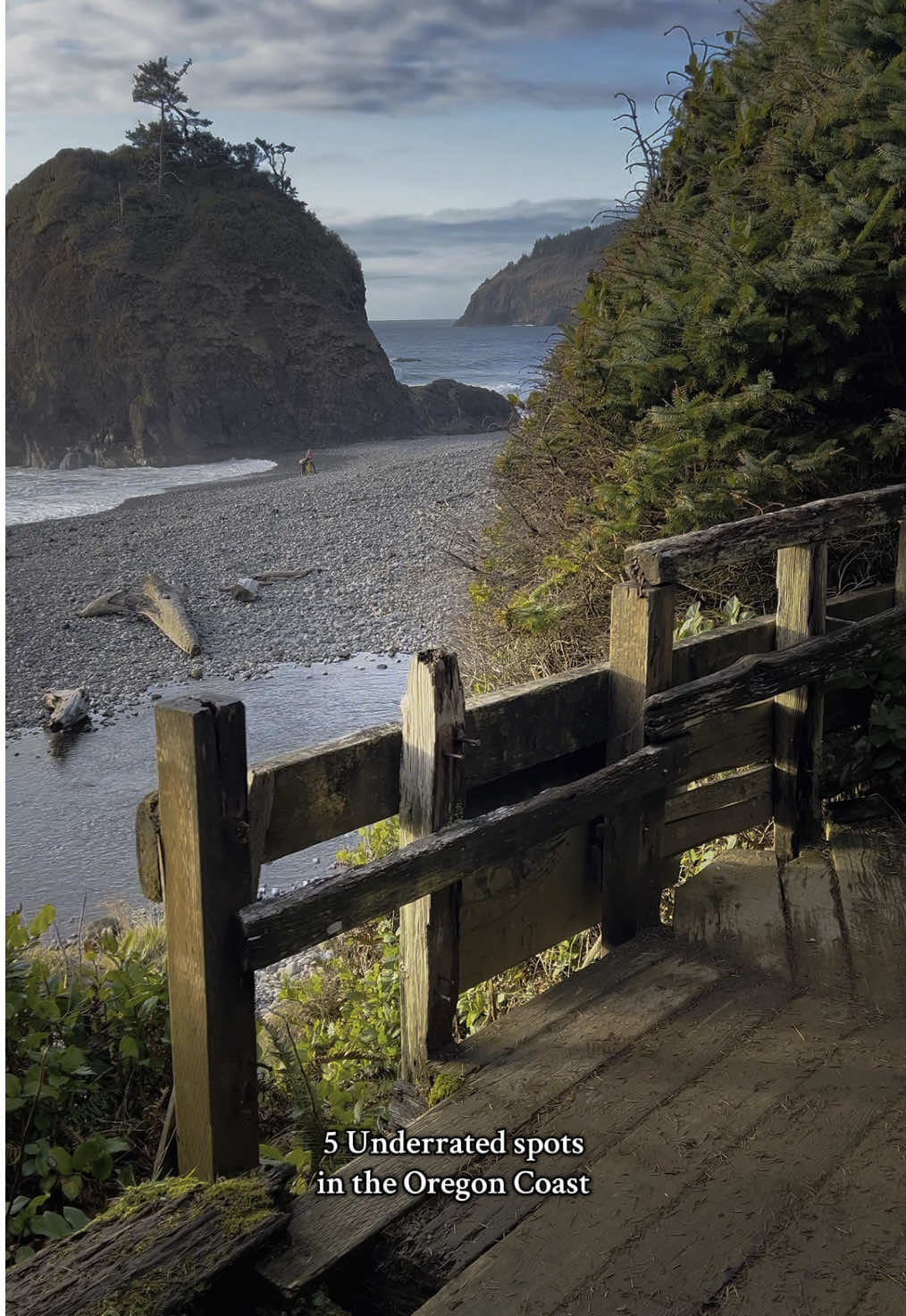 Five underrated spots in the beautiful Oregon Coast.🏔🌊 #oregoncoast #oregon #travel #traveloregon #explore #fyp #pnw #pnwlife #coastalvibes 