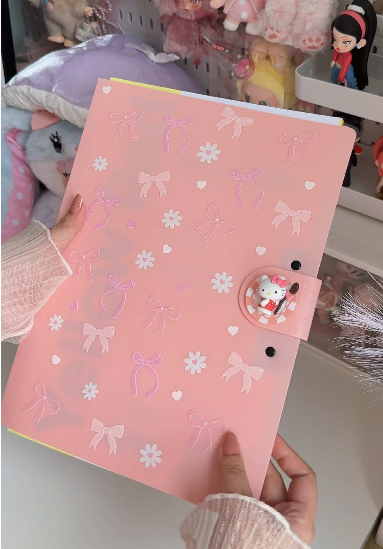 Replying to @yunmi Legal size yellow pad in an A4 Expanding Folder. I hope you find this video helpful! 💖 #expandingfilefolder #clipboard #expandingfolder #schoolsupplies #stationery 