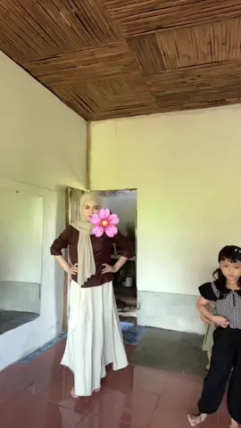 Bocil minta tiktokan wkwk versi latihan inimah🤭 #fyp #tiktok 