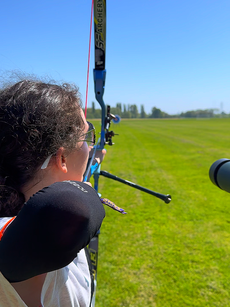 Throwback to Duckes @University of Exeter ! I've worked on my release a lot since this video!   #archery #archer #archerygirl #archerytok #bowandarrow #archerylife #womenarchery #recurve #tiralarc #tiroconarco #fyp  >>–––> Riser: Sebastien Flute EVO Grip: R-Core Caerus  Limbs: SF Elite Carbon Foam  Sight: Shibuya Dual Click  String: Reign Bloodline Vec99  Stabilisers: Win&Win ACS EL Weights: Ramrods Disc Weights @RamRods Archery  Arrows: Easton ACC @Easton Archery (Official)  Nocks: Beiter @Beiter  #thenockbrand  Spin Vanes: Jet6 Vanes @JET6 Archery  Spin Vane Tape: XS Wings Tape  Arrow Wraps: Arrow Socks Storm in Blue Arrow Topper: Scalded Cat Archery Blue Stitch  Quiver: Mybo Viva @Merlin.Archery.Tiktok  Quiver Pouch: Legend Quiver Pouch in Blue Tab: Fivics Saker 1 @fivics official  Bracer: Fivics Jelly Bracer Chestguard: Easton Mesh