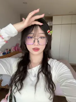 đố biết giấy từ đâu ra ><