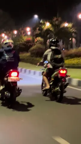 Pov : pulang kerja kelompok 😁 - - - #2strokelover #xybca #twostroke #malang @kokoindra.262 
