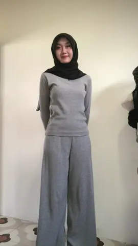 ini emng boleh celana sebagus ini harganya segini 😔😔