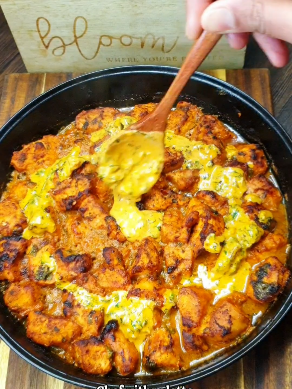 air fryer chicken tikka masala with makhni sauce #airfryer  #airfryermaster  #airfryerrecipes  #chickentikka  #chefwithpalette 