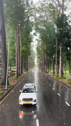 Sài Gòn, mưa chiều thứ 7. #saigon #saigoncityview #muasaigon #muathang7 