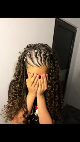 Half fulani+ curled hair🖤#halffulani #coditeafro #bucov #braider #17yearoldbraider #braids #codite #coziafro #coditeafroploiesti#bucovv 