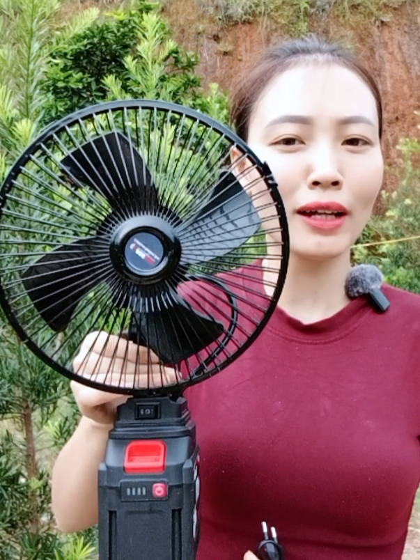nắng nóng mất điện có bộ quạt tích điện như thế này thì không còn là nỗi lo nữa các bác ạ  #quattichdien #quattichdiendoimoi #quattichdiendeban #quattichtienpintrau #quattichdienpin20cell #thinhhanh @PhạmHà 🍊 @PhạmHà 🍊 