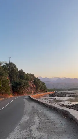 🧡 #tanjungbastianwinittu #viewcantik #nttpride🏝🔥 #fyp #pemandangan 