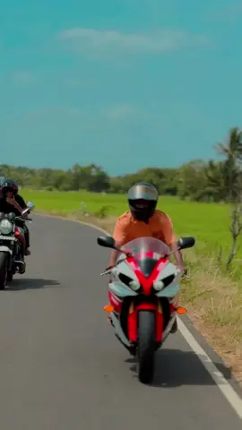 Furryy🥹❤️‍🔥🫶🏻 #yamahar1 #highcapacitysrilanka🇱🇰 #bikelovers #fypシ #viral #highlight #onemilionaudition #polonnaruwa🇱🇰 @𝘽 🎀 @Menu_Zz 🥷🍒 @tharul_2007 @ashmika amarasinghe 