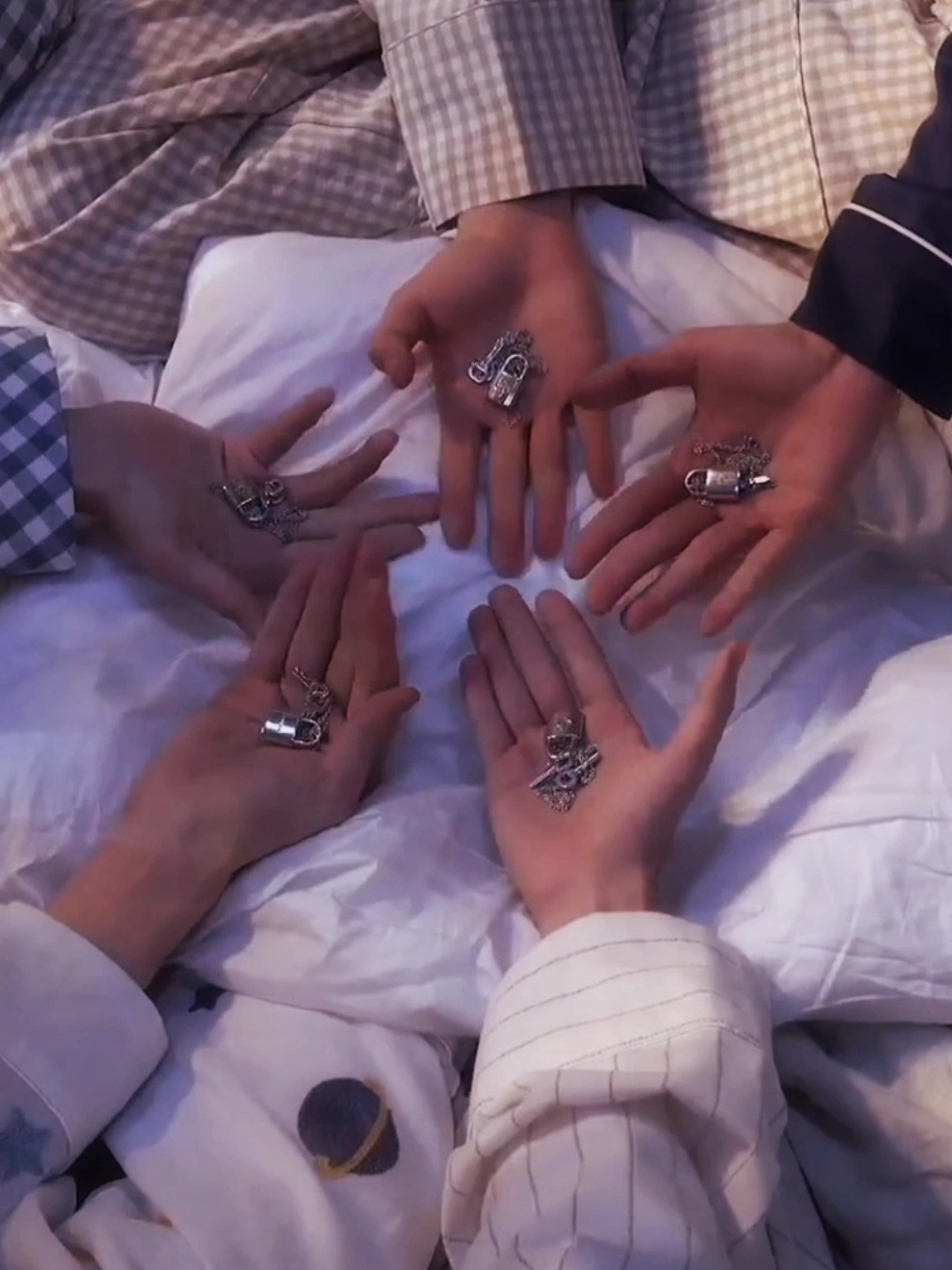 #TXT — being a moa isn't enough, i need to be part of the group | (some) clips tubaclips #moa #tomorrow_x_together @hannahqt 🫧💕 