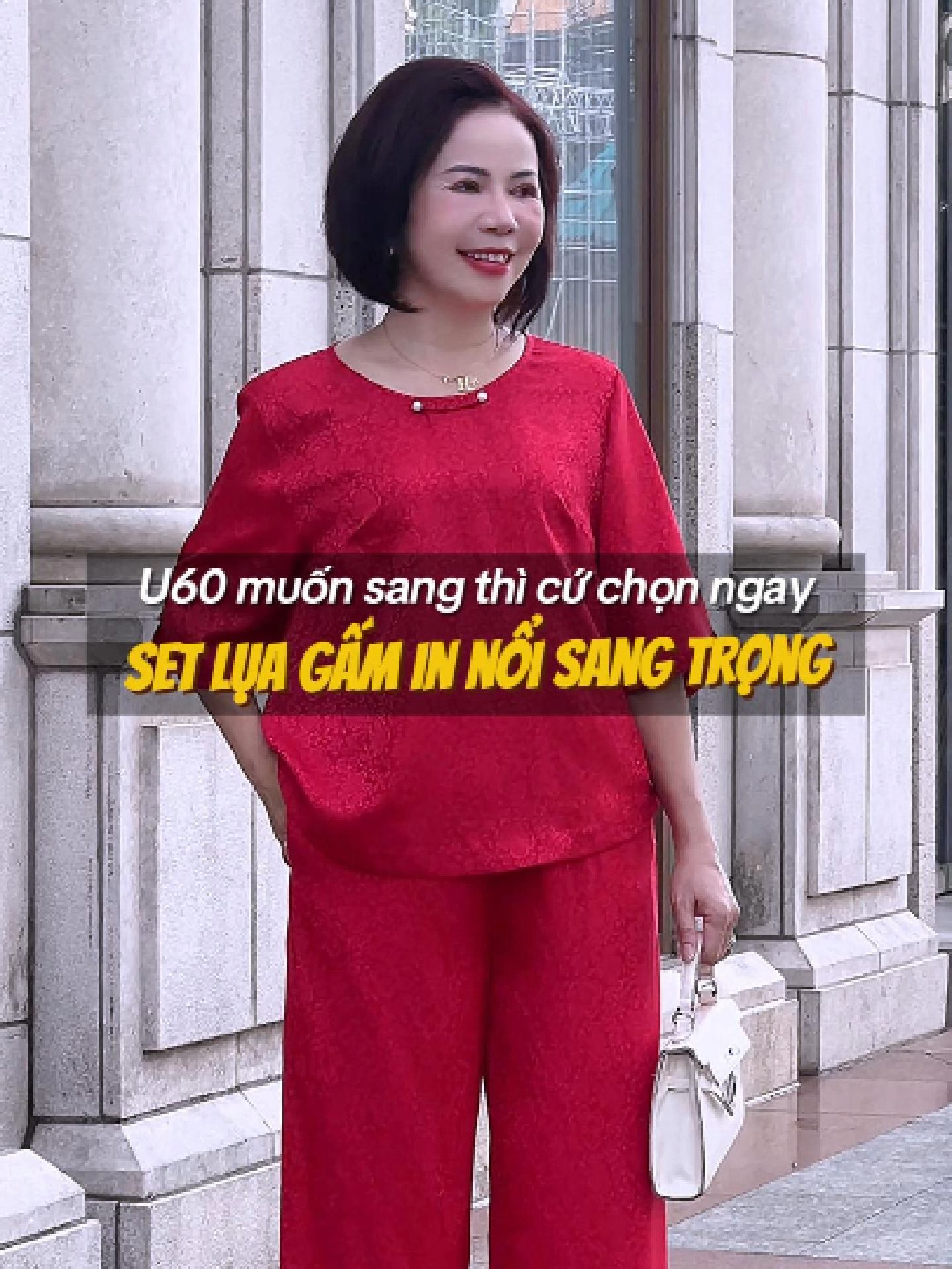Sang như này chỉ có lụa gấm mới đáp ứng đủ cho các quý bà U60 nha.  Ưu tiên thoải mái - sang- đẹp  ----- SKU: B12642 #xuhuong #mcollection #phaidepngaynay #quatangme #quatang #thoitrangtrungnien #aotrungnien #aotangme #luagam #j4f