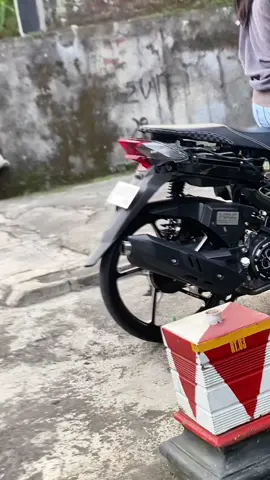 Udah mager masangin body rewel terus ni motor👊🏼 btw jokinya cantik😋 #fyp #beat #xyzbca #beatring17 #beatmodifikasi 