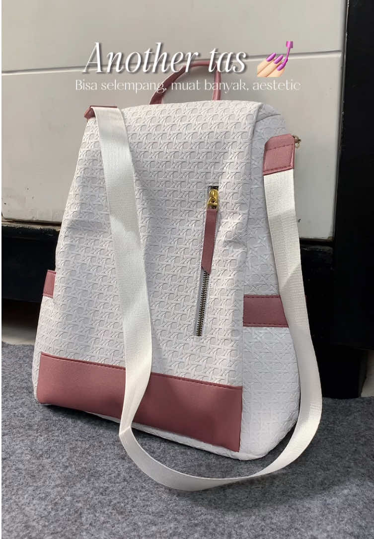 Menurut ku dengan harga 60k ini sangat WORT IT 💯 #tas #tasselempang #taswanita #tascewe #tasmurah #tasaestetic  