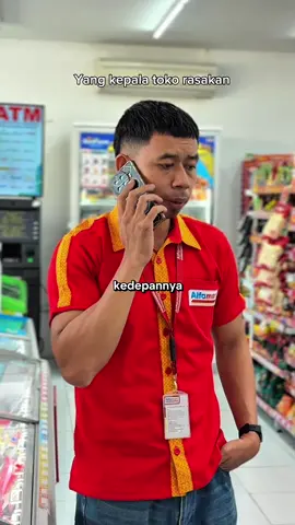 Kalian mending jadi Crew apa jadi kepala toko ? #fypシ゚ #fouryoupage #kepalatokotiktok 