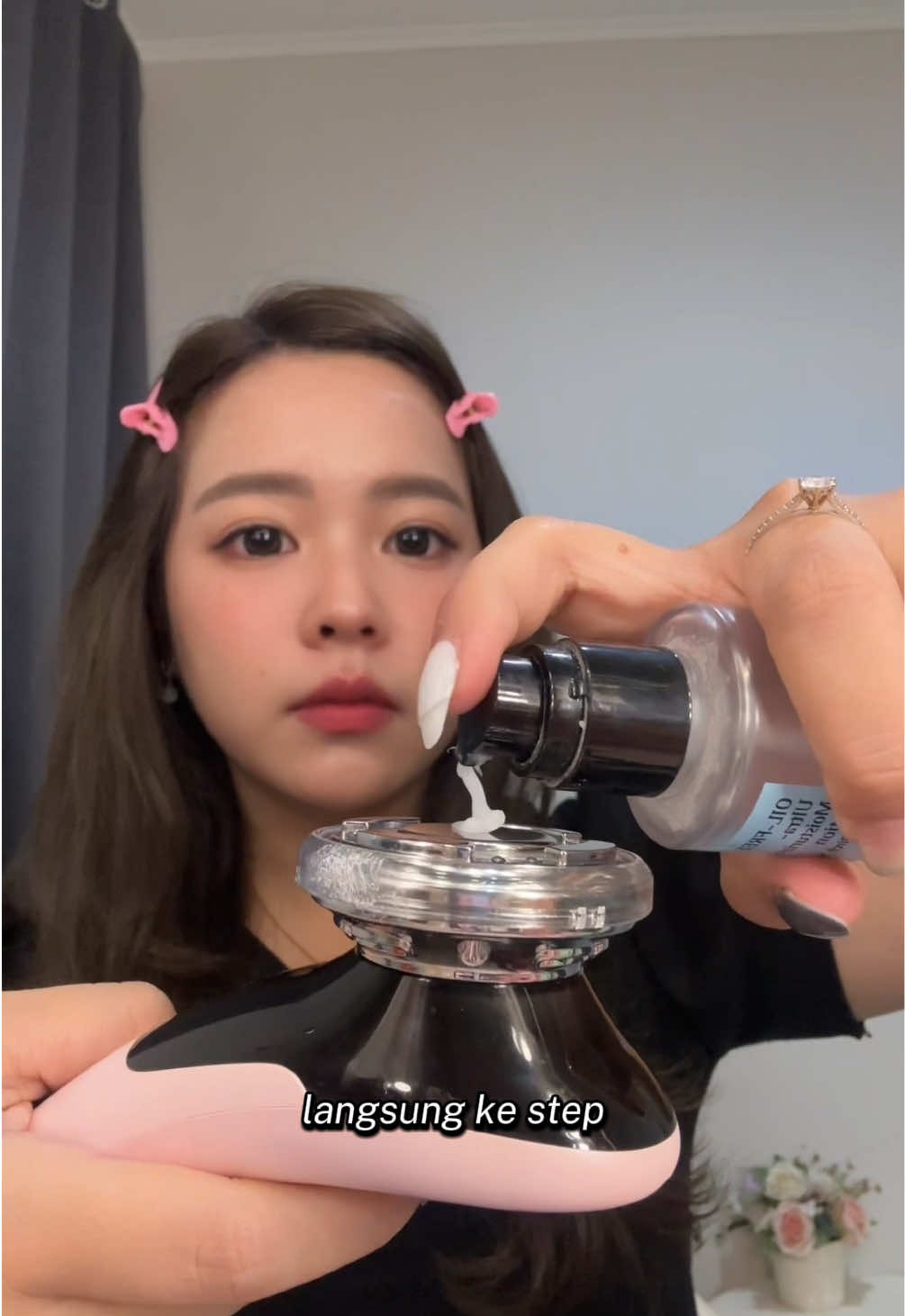Buat acara dadakan ini works banget 👍🏻 kalo di pake rutin malah bisa jadi permanent hasilnya. #facemassager #hifu #botox #mukatirus #anlanfaceskincaredevice 