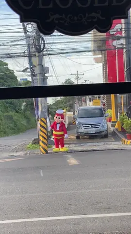 Kulit eh. Hahaha #funny #jollibee #fyp 