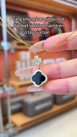 Không cần quá lấp lánh, chỉ cần đủ tinh tế là đã khiến tim ai đó xao động rồi 💕 #Classy Girl#daychuyen#daychuyennu#jewelry#quatang