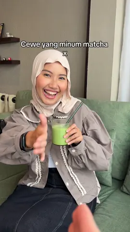 Akhirnya matcha date ini jadi juga 🙏🏼🍵  Ini kita lagi nyobain Hakuji di Kemang! Kasitau matcha mana lagi yang harus kita coba dong! 👇🏼  #matcha #jakarta 