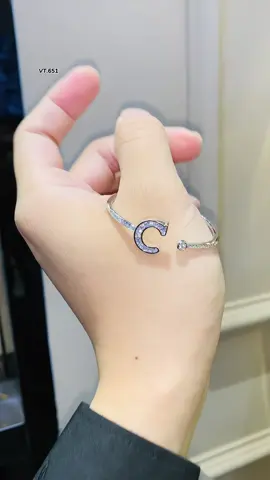 Vòng tay “C” : Kim cương tự nhiên, lan tỏa năng lượng tích cực 💎 #chungeovi #vongtaykimcuong #C #kimcuong #viral 