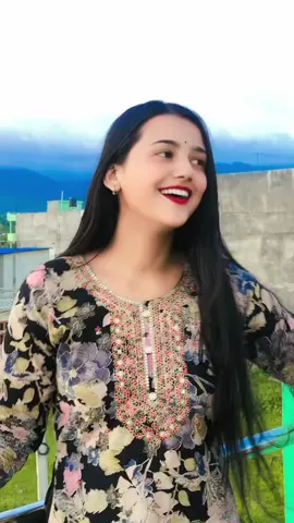 #कसलाई सुनाई के हुनि रैछ र जे छ जो छ आफ्नो मनैमा ....😥😥#aahakatiramrogeet❤️😊 #simplegirl❣️👑 #pujachandthakuree❤️🤗 #fppppppppppppppppppppppp 
