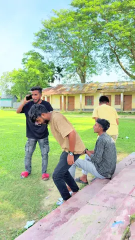 পাইছি সামনেই আছে 🤣। #funny #foryou #fannyvideo #comedyfilms #newreelsvideo 