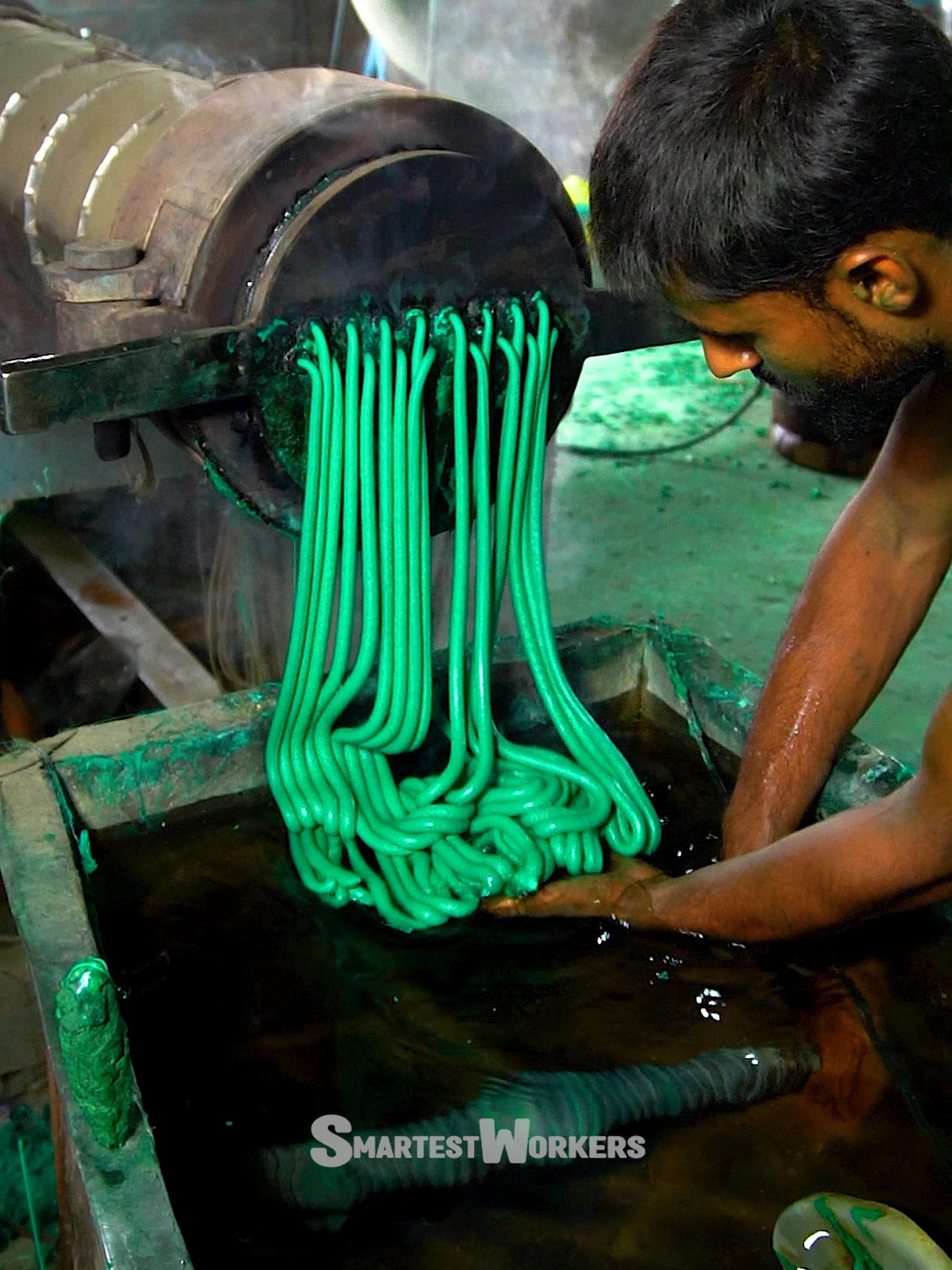 Recycling Waste Plastic to Make White Pellets