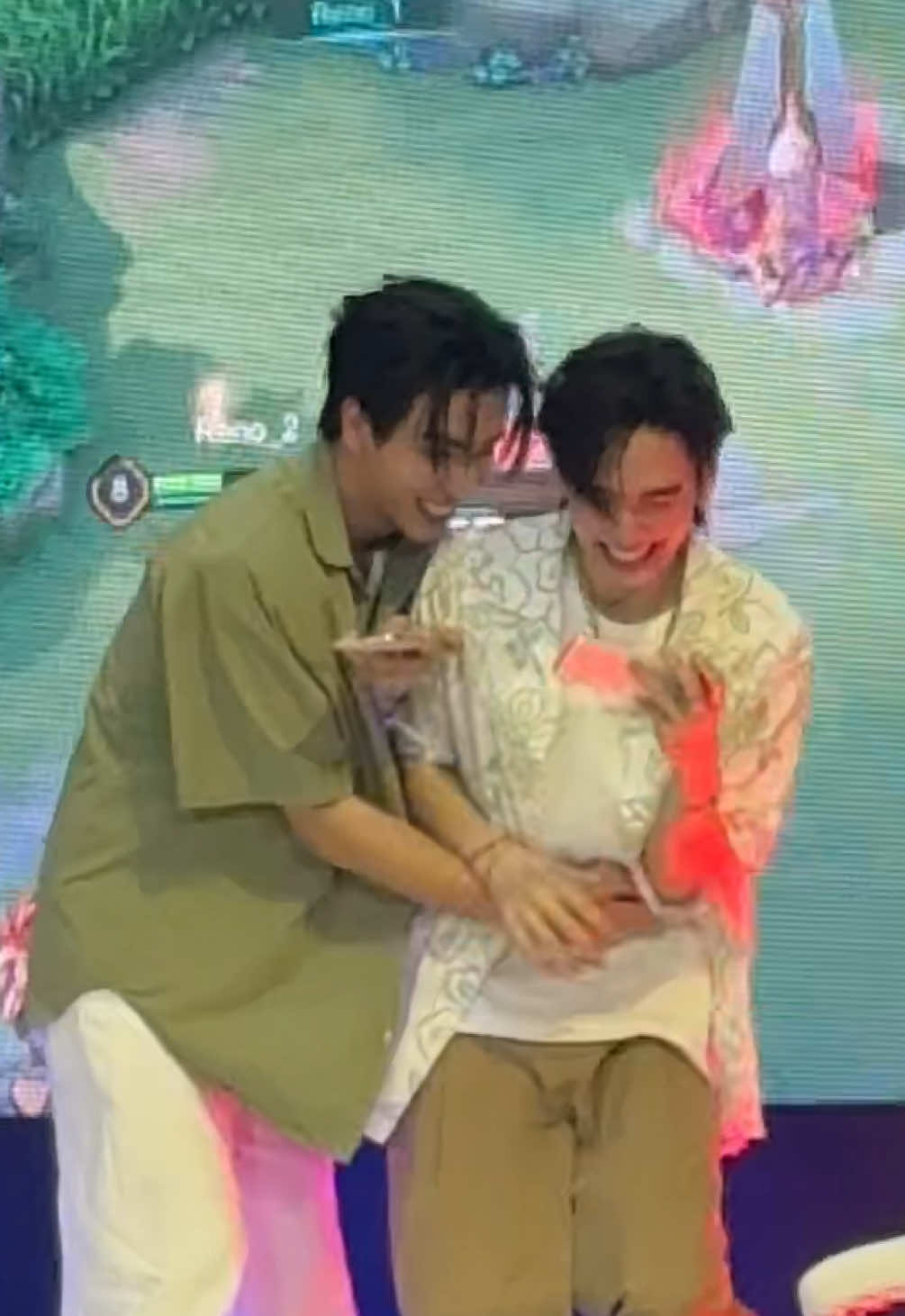 เพิร์ธต้าคือเล่นเกม ROV กันจริงจังสุดๆ 😂 PERTHSANTA OPPO EVENT #Reno14SeriesTHxPerthSanta #PerthSanta #เพิร์ธแซนต้า #PerthTanapon #Santapp @Santa @PERTHPPE 
