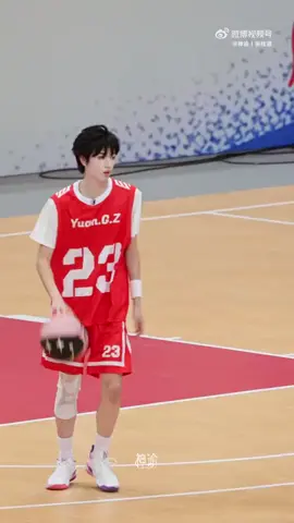 🏀🏀🏀#truongquenguyen_zhangguiyuan_张桂源 #tf #flypシ #guiheng💛💜桂恒 #daihoithethaotf2025 #f4tfgiatoc 