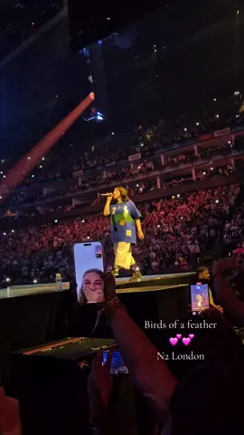 Birds of a feather 💕🪶 #foryou #foryoupage❤️❤️ #O2 #london #billieeilish #fyp 