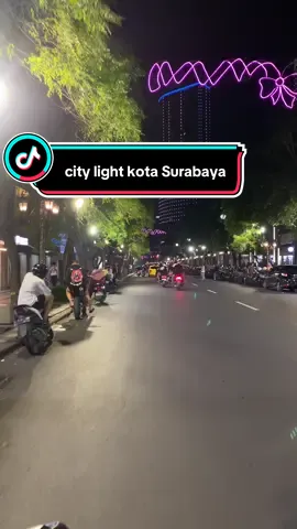 Surabaya tempatnya nongkrong malem🌃🌌 #jalanjalan #surabayatiktok #tunjunganplaza #vibesmalamhari #jalan #kota #sadvibes 