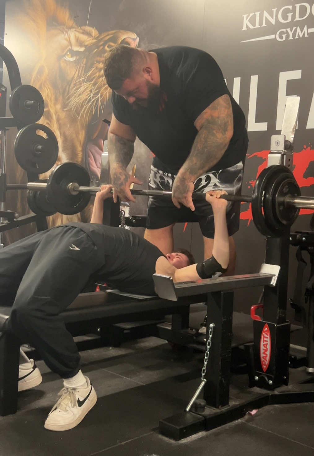 Hitting a huge Bench Press PR (55kg) with @Baker - The Gym Reaper 