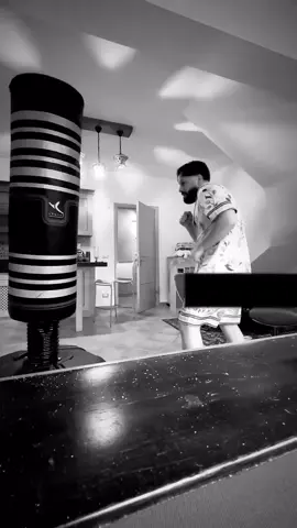 Primo giorno di boxe #fyp #UFC #mma #foryourpage #thaifight #gervontadavis 