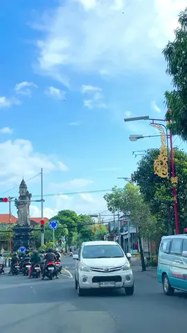 Selamat sore dari ujung timur pulau Bali,ada yg dari sini Gaaees😍 #karangasem #karangasembali #karangasembali🌴 #amlapura #shonjibalitour #jalanjalan #bali 