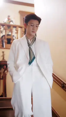 第1集：↑↑點擊視頻左下角觀看精彩完整版#因為一個片段看了整部劇 #好劇推薦 秦秘書偷偷暗戀頂頭上司