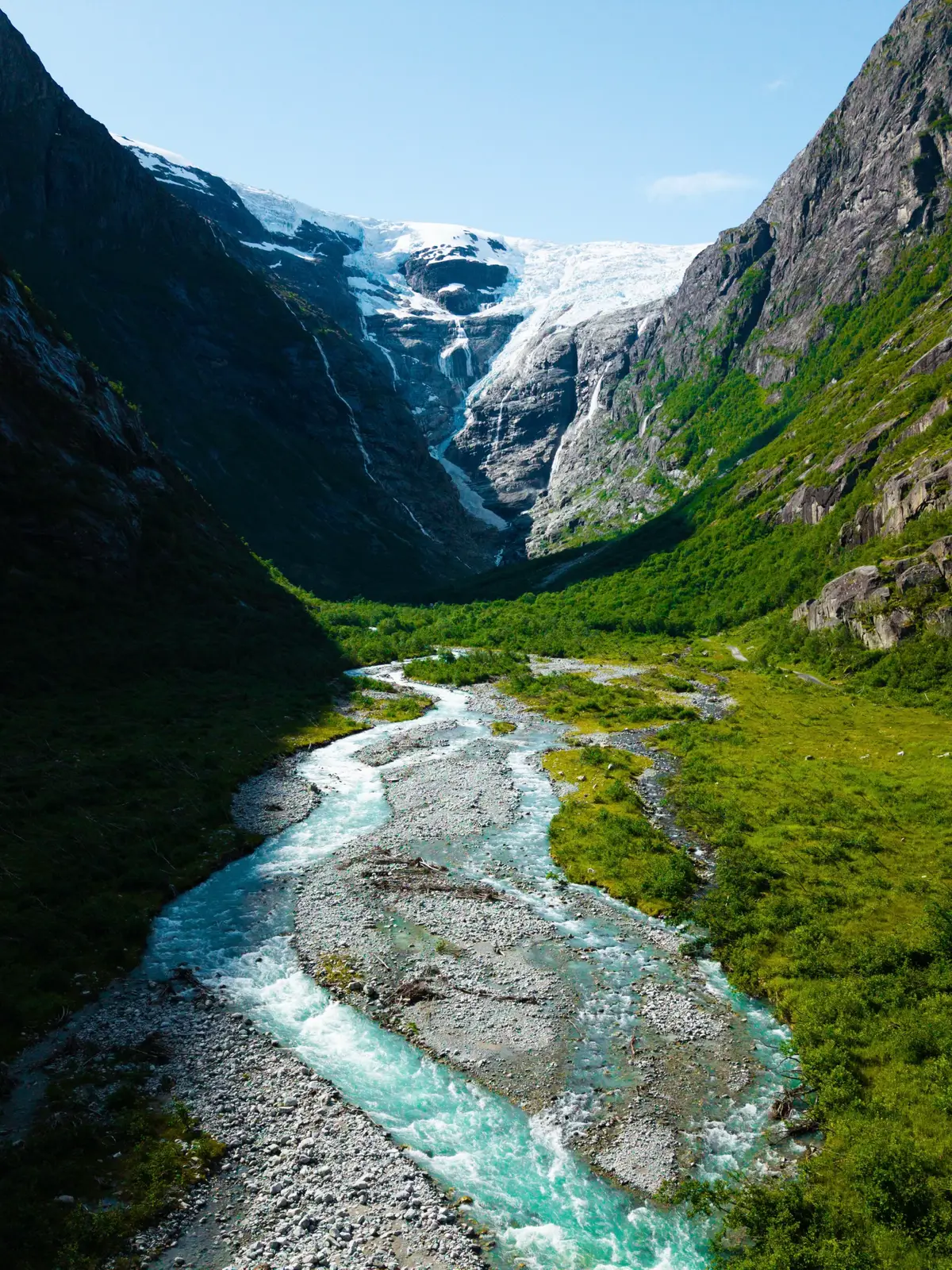 I’ve traveled extensively through the nooks and crannies of Norway. Here are some of the photos I’ve captured along the way🤯 #norway #drone #dronephotography #nature #travel 
