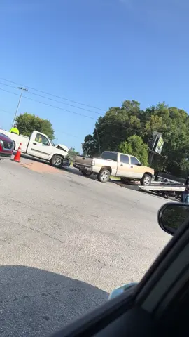 nothing like a teenager wrecking his first truck, glad everyone involved is ok, the comeback is gonna be strong 🙏❤️#god #fyp #digrig 
