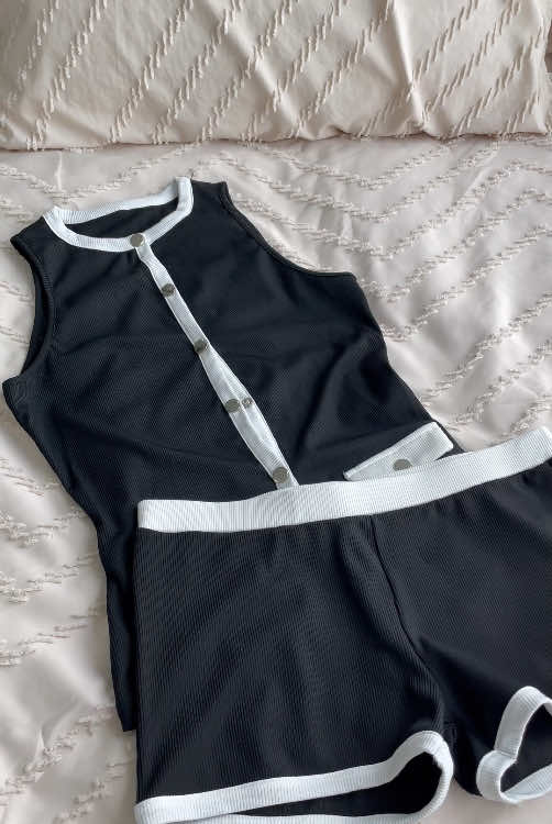 This colorblock set is summer's effortless staple!#hieye #twopiece #sleeveless #uttonup #shorts #casual #ootdinspo#lady #staychic #trendyvy #womenswear #fashion #dealdrops #tiktokmademebuyit #oryoudays #fitcheck #cozychicchloe 