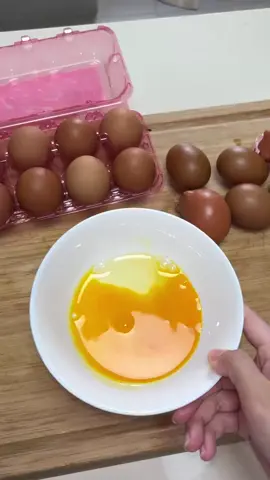 ただ卵が欲しいだけなのに 😞 シバコはこちらからどうぞ 🥚🔗iconixstore.com/japan