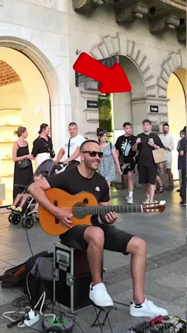 “Calma on Spanish Guitar 🎸🌴 Street Vibes You Need to Hear” #Calma #SpanishGuitar #PedroCapo #StreetPerformance #Busking #LatinVibes   #GuitarCover #FlamencoStyle #RelaxingMusic #StreetVibes #ImadFares