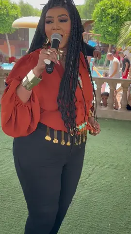 #الفنانه جواهر ‏اسم حبيبك ايه