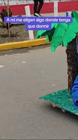 desfile con el  mejor cosplay de Don José de San Martin  y su mamita @luzmeryaquinorefulio #desfiles #sjm #niños  #fiestaspatrias #peru🇵🇪 #lima 