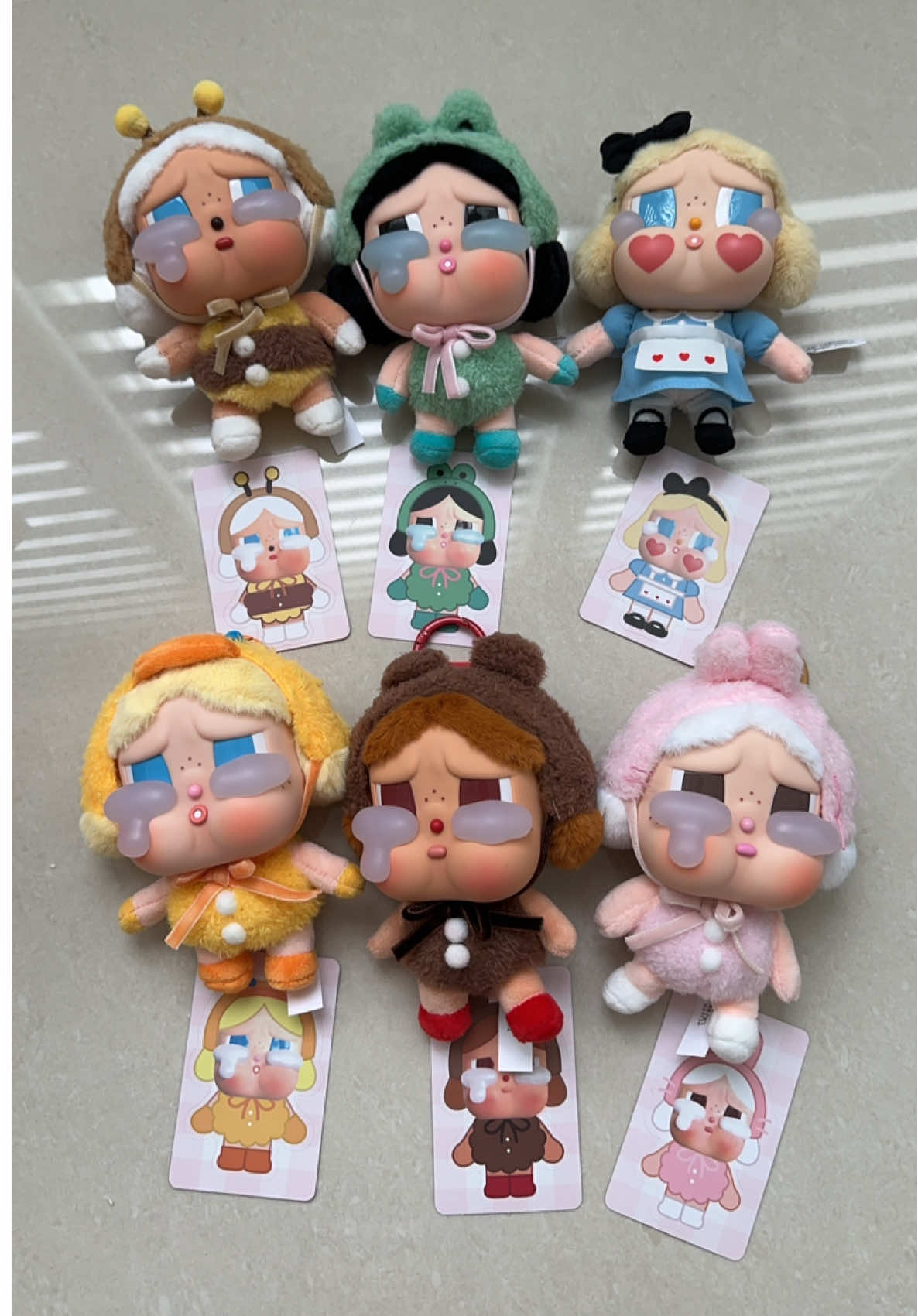 Cry Baby Crying Again  . . #crybaby #cryingagain #crybabypopmart #popmart #popmartglobal #popmartunboxing #popmartblindbox #popmartindonesia #collection #fyp 