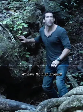 This man turns prey into prey #movietok #fyp #tiktok #movie #hardtarget2 