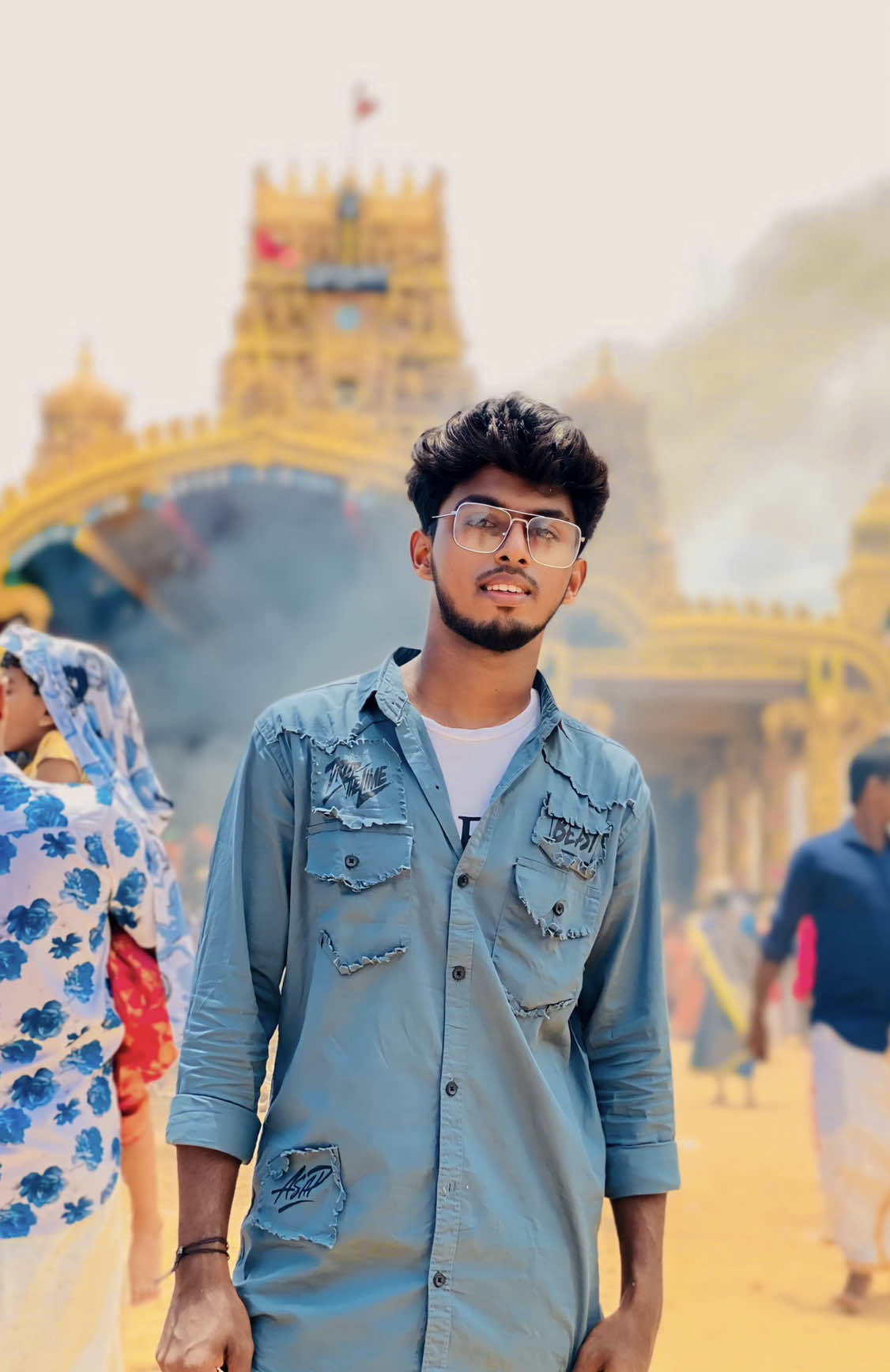 “Akilam yellam unnattchi😩 Amma unthan Arulattchi🤗”#tendingvideo #lyricsvideo  #thamilstatusvideo #songviral #onemillionaudition #tendingsong #thamilsong #whatsappstatus #statusvideo #hyper_efx 