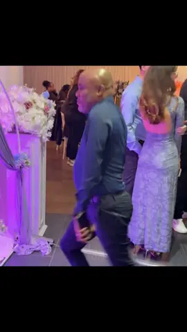 “Walk in the room like Vincent Kennedy….”🗣️🕺 #goviral #fypシ゚ #trendingvideo #fyp #dancechallenge #tiktokghana🇬🇭 #foryoupage 