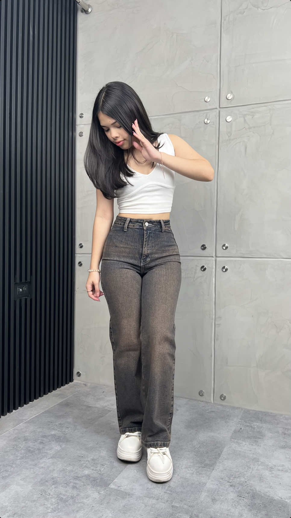 Nuevo tono disponible 😍 #tonobrown 🤎 Desde la 26 hasta la 34 en este lote 🤗 #delunesadomingos #lakoketac05 #galeriamonarca219 #culottejeans 