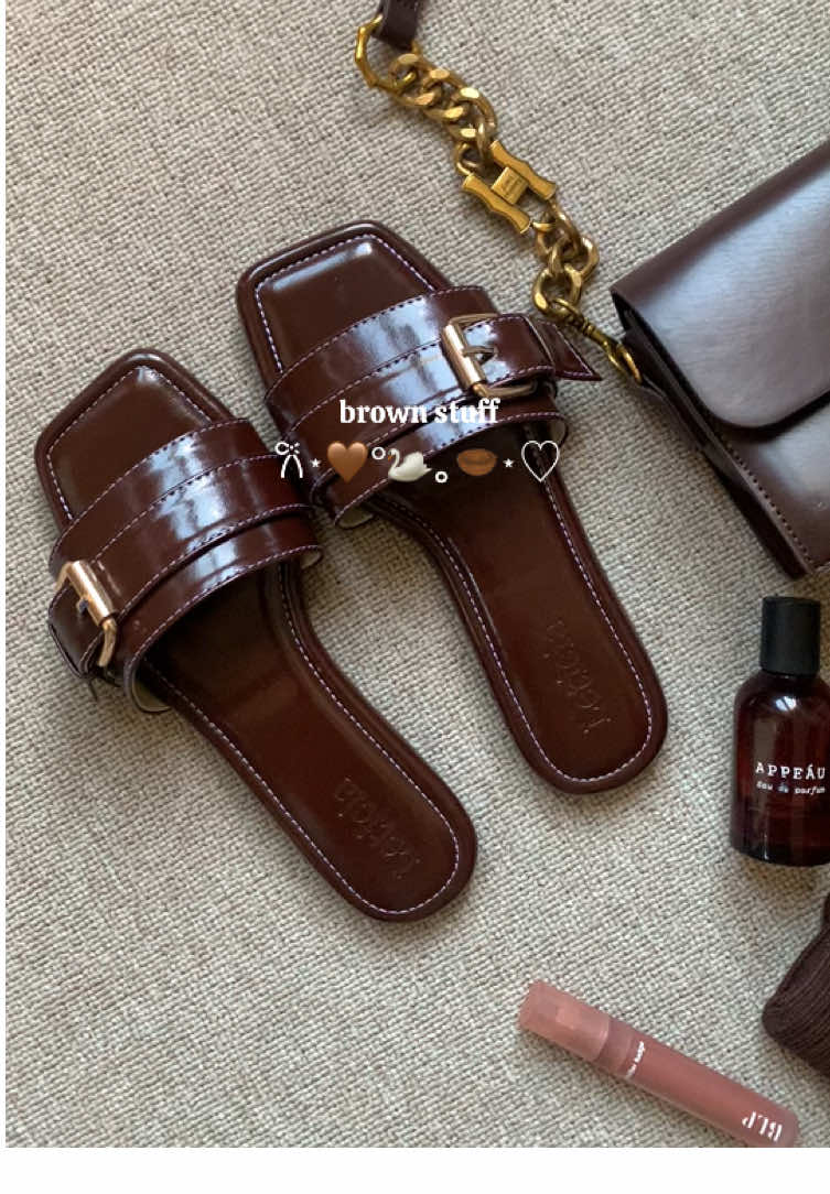 sandal teplek kesayangan ga sakit dipake ga ketoplak” #flatshoes #sandalteplek #sandalwanita #sandalmurah #sandalviral #sandalkekinian #anakrantau #anakkost 