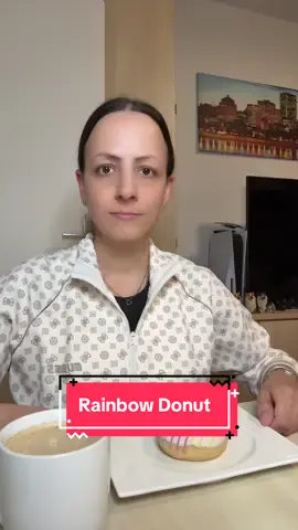 Rainbow Donut. Inspiriert von einer Frau auf meiner fyp: #coffee #rainbowdonut #rainbow #donut #fyp #offizielltaveu #taveu
